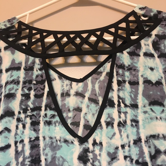 3/4 Sleeve Print Blouse - Picture 2 of 2